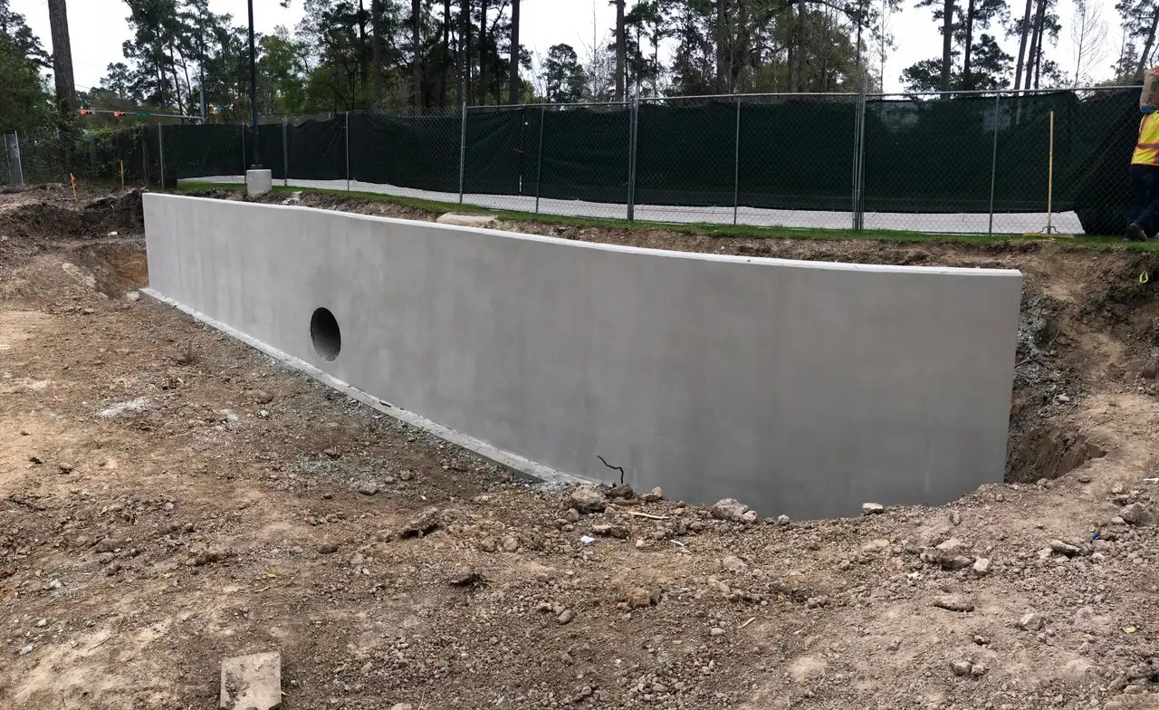 Poured concrete retaining wall — Heco Concrete structural project